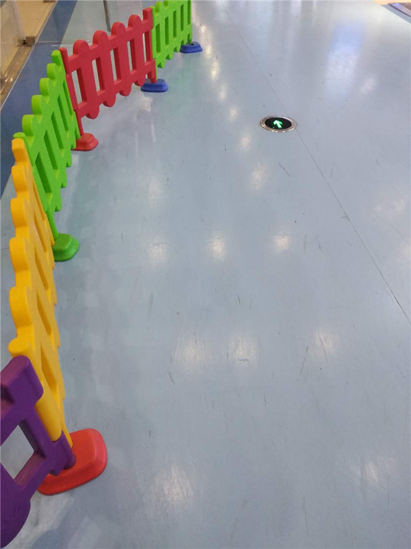 教育塑膠地板