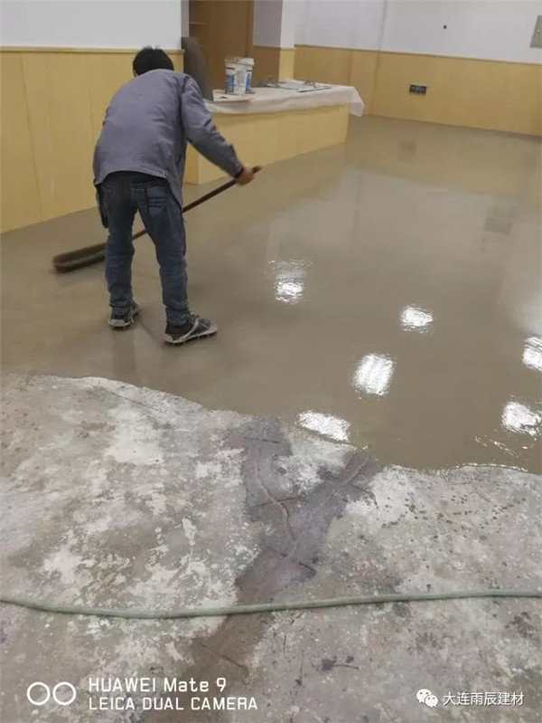 塑膠地板施工